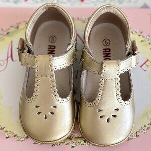 L'Amour Dottie Scalloped T-Strap Mary Jane - Toddler Size 5